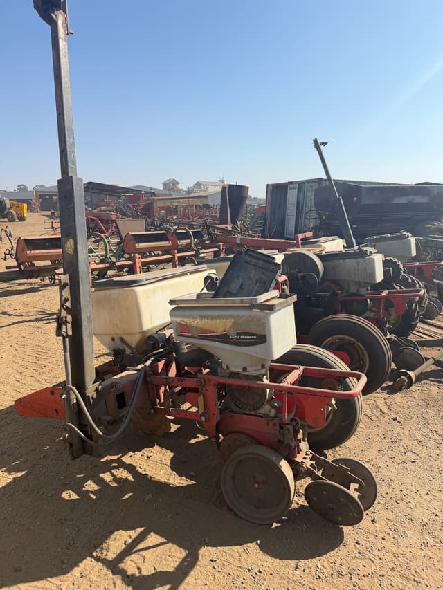 MF555 Planter Stripping For Parts