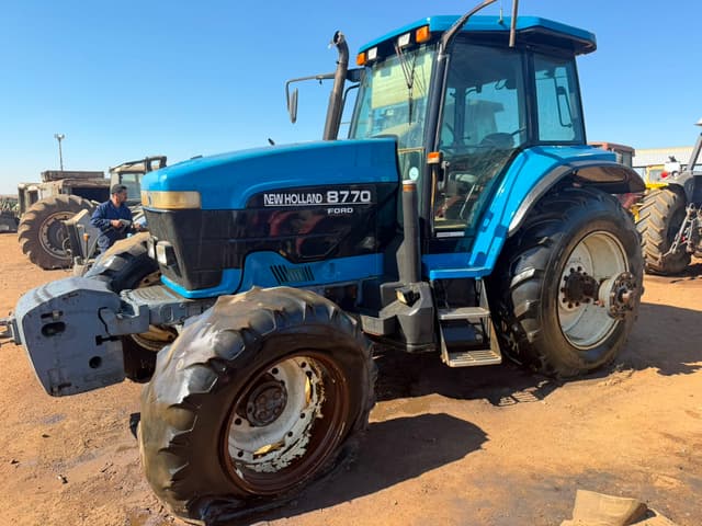 New Holland 8770