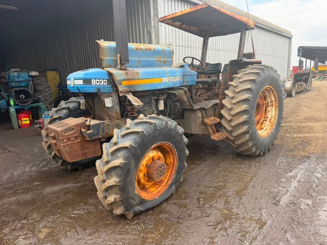 New Holland 8030
