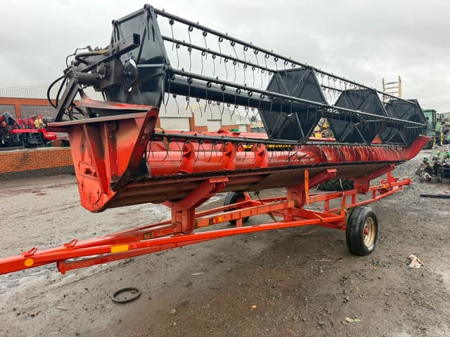 Case 1010 18ft. Rigid Header with Header Trailer