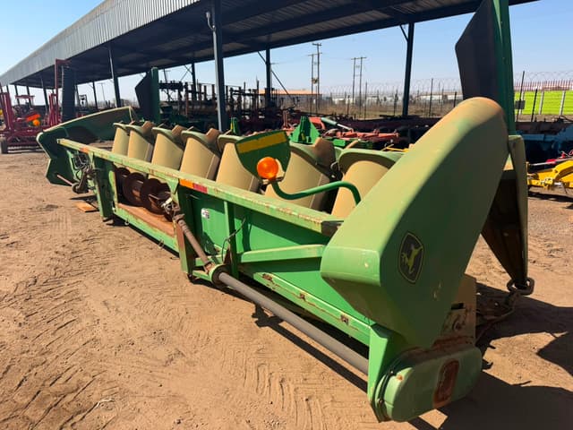 John Deere 894 Plukkerkop 8 Row 3 ft. Hydraulic Deck Plates